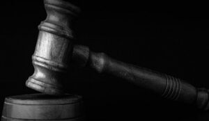 judge sentenced nine policemen to death