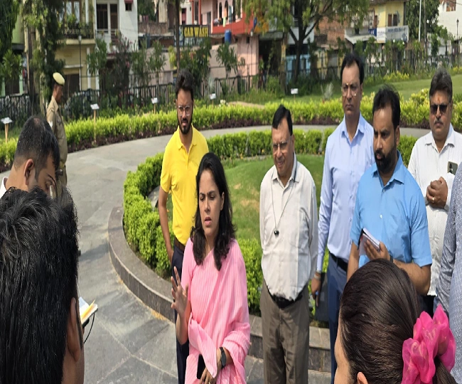 lucknow Commissioner visit