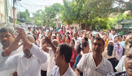 teachers protest against TET..