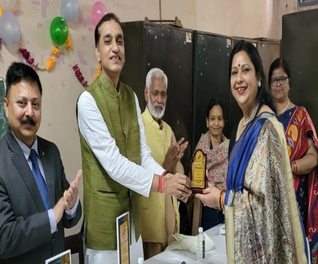 Alumni meet at Girls' School
