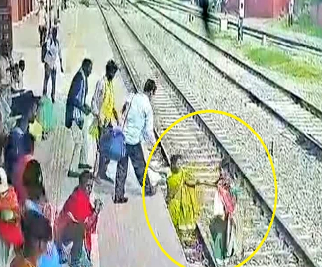 TWO WOMEN KILLED IN BAKHTIYARPUR Railway Station
